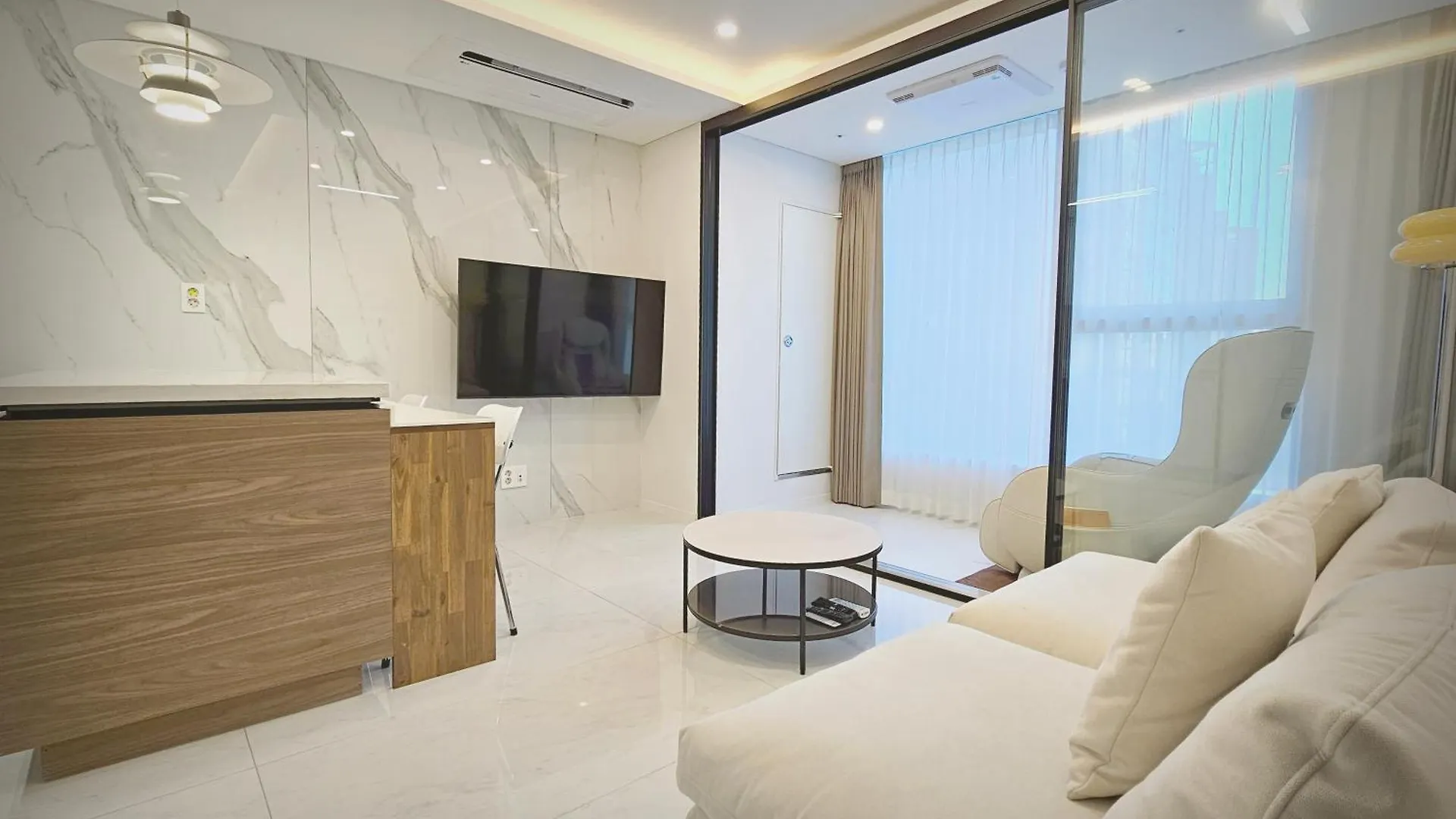 Uh Flat The Seocho Apartment Seoul