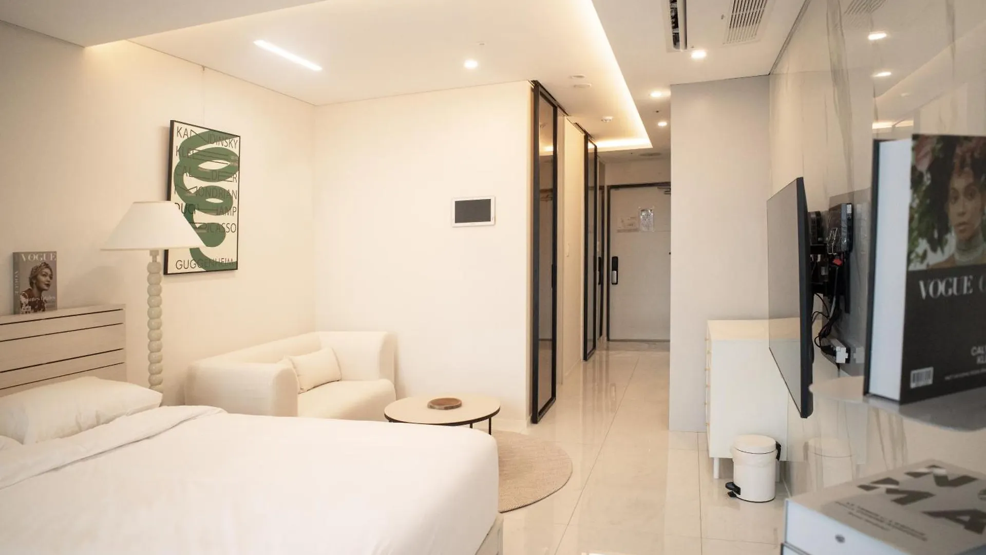 Uh Flat The Seocho Apartment Seoul